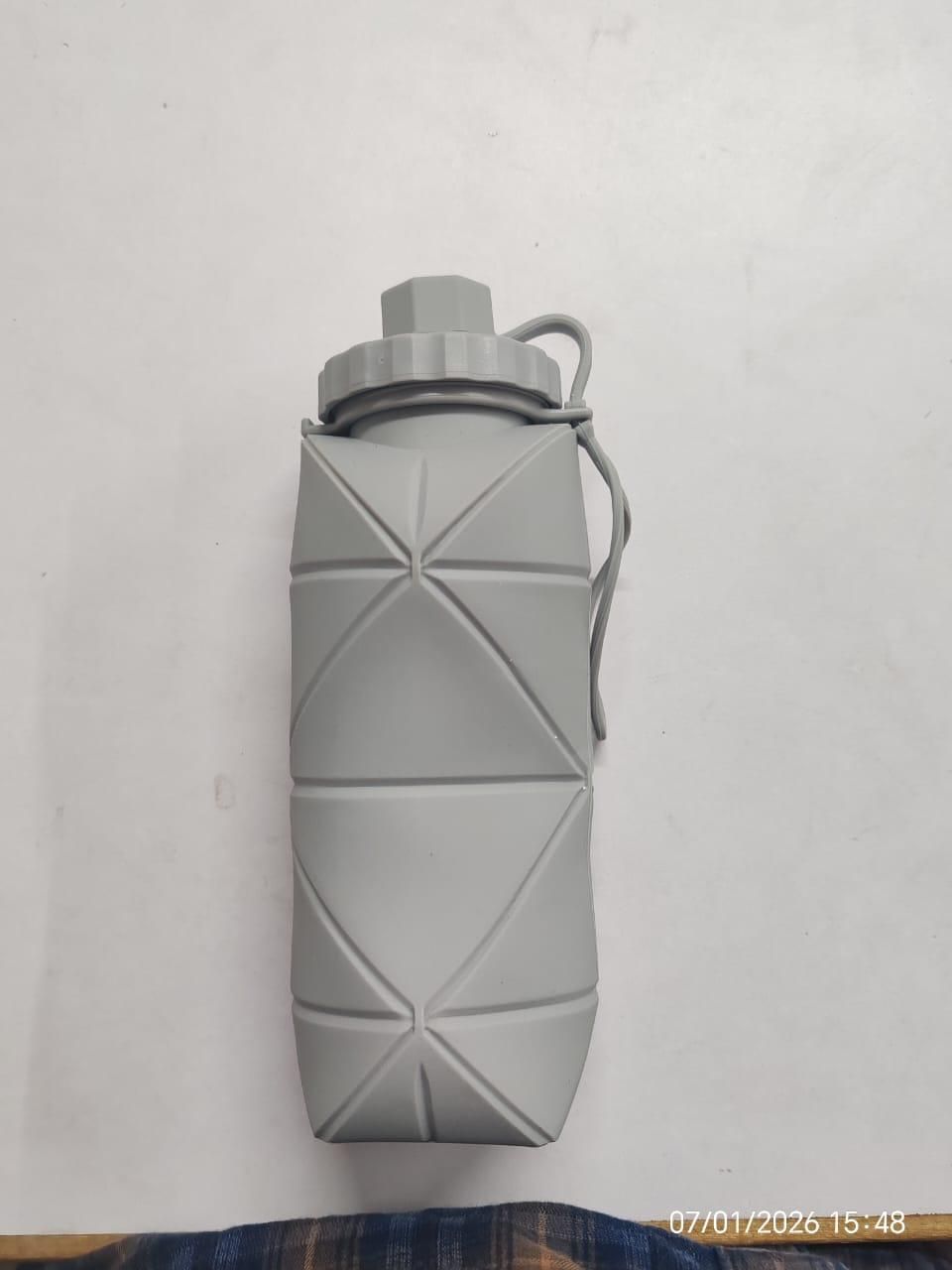 Foldable Silicone Water Bottle – Leak Proof